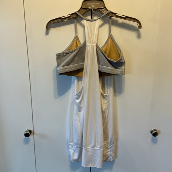 Lululemon No Limits Tank Size 8 - Picture 4 of 5